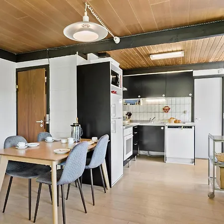 Semesterbostad Rollikevaenget